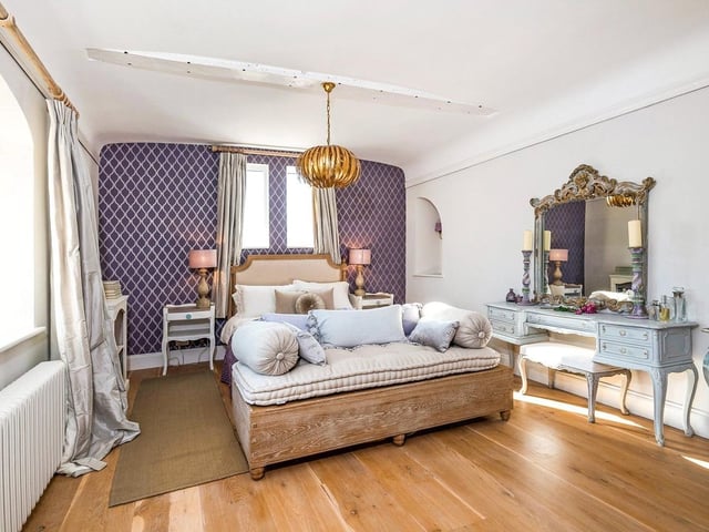 The Manor House, Chiddingly Place. Photo from Zoopla
