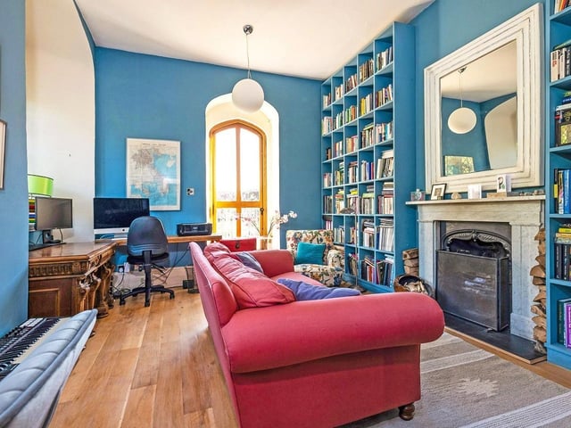 The Manor House, Chiddingly Place. Photo from Zoopla
