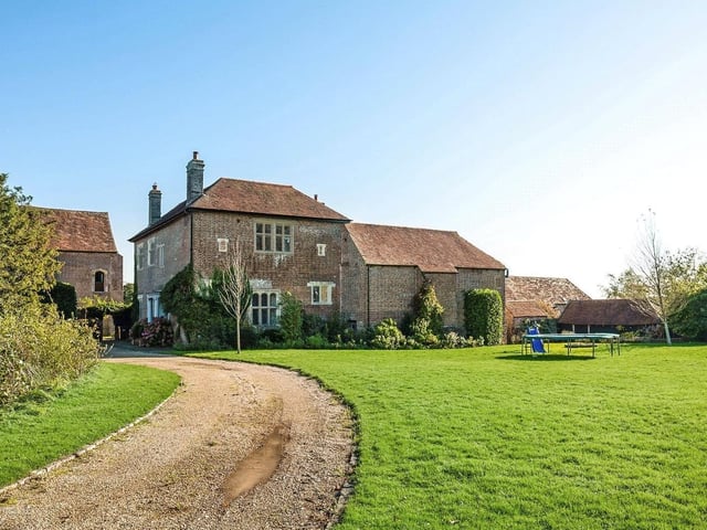 The Manor House, Chiddingly Place. Photo from Zoopla
