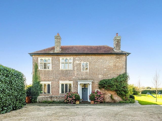 The Manor House, Chiddingly Place. Photo from Zoopla