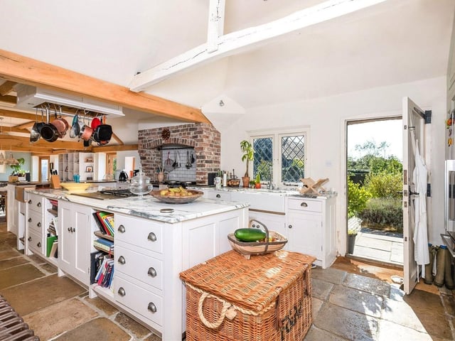 The Manor House, Chiddingly Place. Photo from Zoopla
