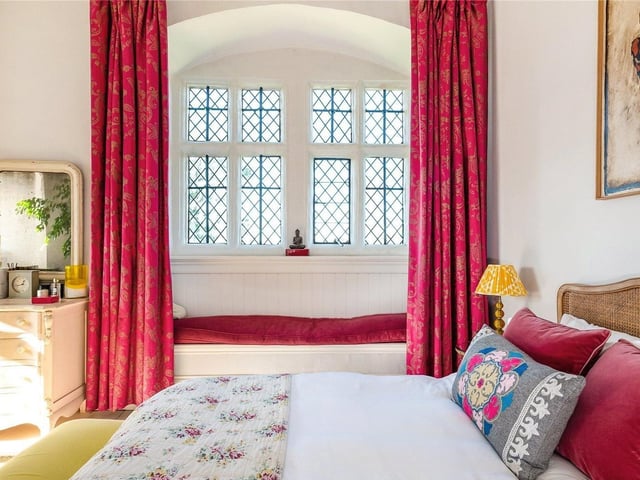 The Manor House, Chiddingly Place. Photo from Zoopla