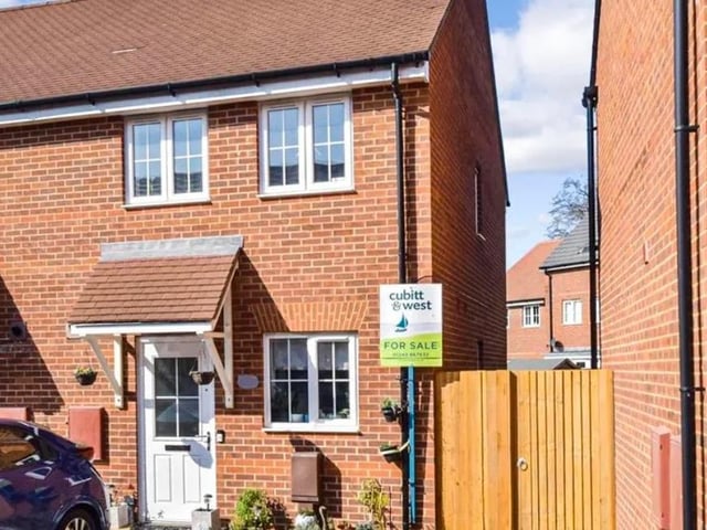 This two bed end of terrace house is for sale in Lime Kiln Coppice, Bognor Regis for £270,000.