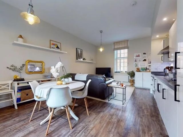 This two bed ground floor apartment, situated in Graylingwell Park, within walking distance of Chichester City Centre, University of Chichester and St Richards Hospital. It is on the market for £275,000.