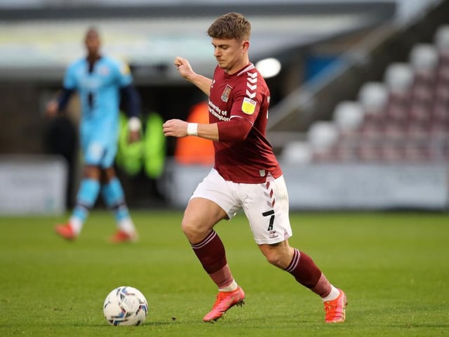 More influential when moved to a central role at the break, but he lacked composure in front of goal. Scuffed one shot and then snatched at another in stoppage-time... 5.5
