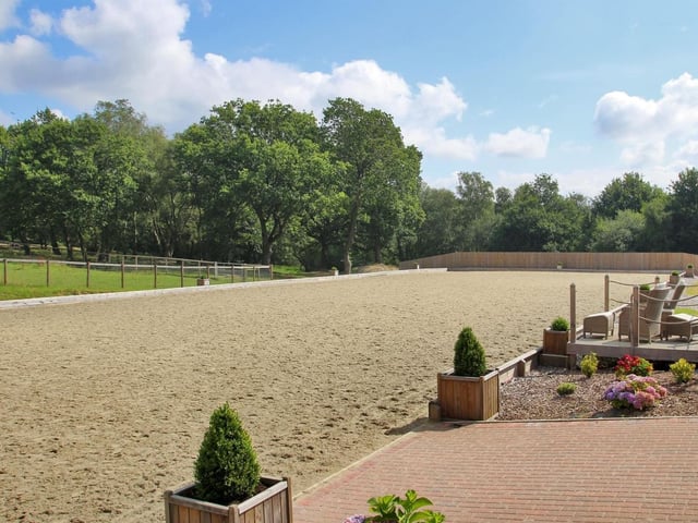 Equestrian country home in Crowborough, from Zoopla