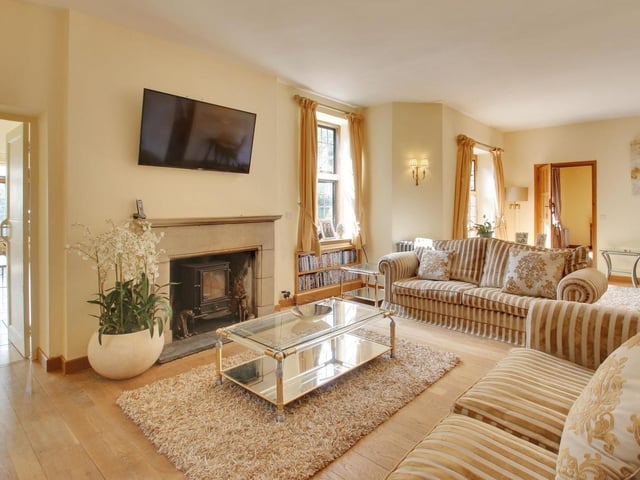 Equestrian country home in Crowborough, from Zoopla