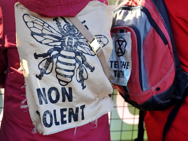 Extinction Rebellion protest against Arundel Bypass. Pic S Robards SR2201292 SUS-220129-162528001