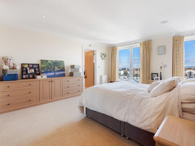 Sovereign Harbour penthouse apartment