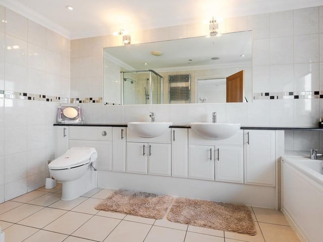 Sovereign Harbour penthouse apartment