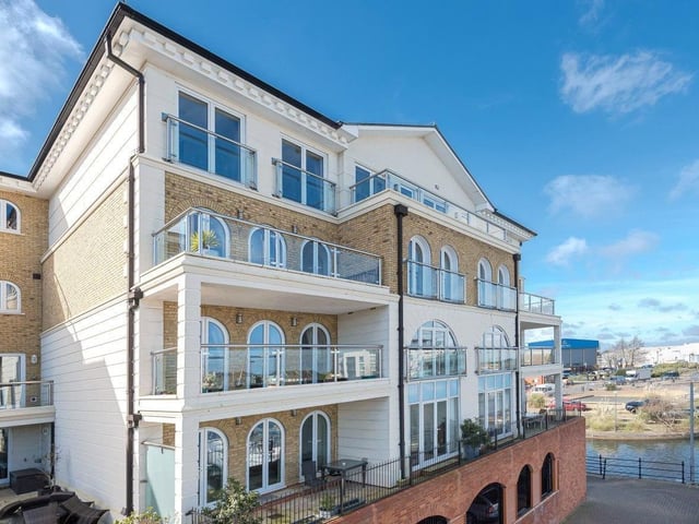 Sovereign Harbour penthouse apartment