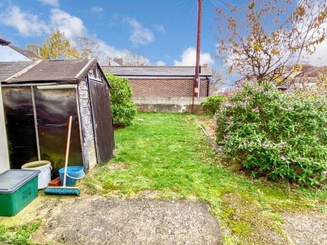 Sandwich Street, £180,000, from Zoopla