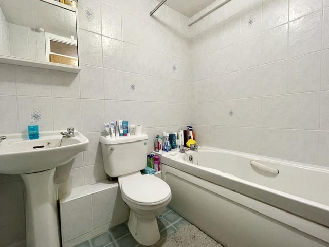 Elderwood Close, £250,000, from Zoopla