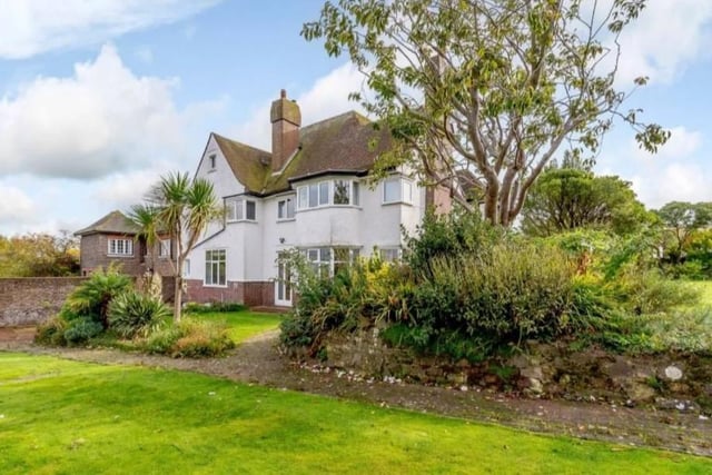 Six bedroom detached house in Prideaux Road, Eastbourne, on the market for £1,395,000 SUS-220223-142503001