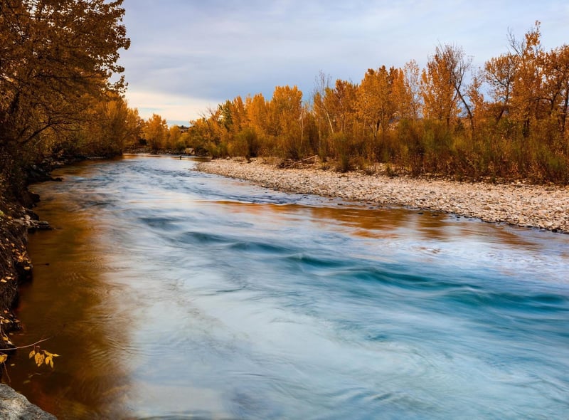 The River Dee rises in the Cairngorms and flows through Aberdeenshire to eventually reach the North Sea at Aberdeen. It is renowned for being an excellent run during the Autumn season sporting exquisite scenery and ambience.