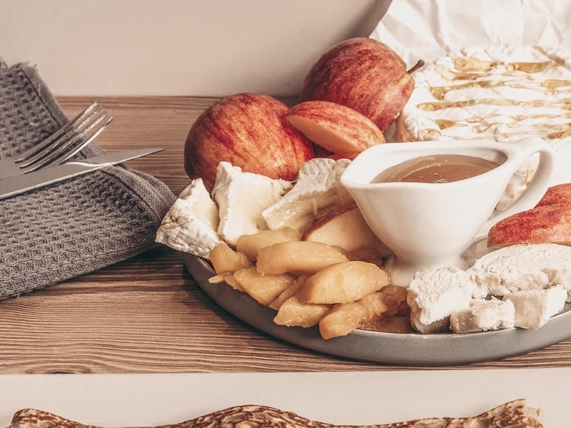French Creperie Le Petit Cafe can be found at 32 Morisson Street. Offering French gallettes and delicious crepes, this cafe comes as one of the most highly rated in the Capital.