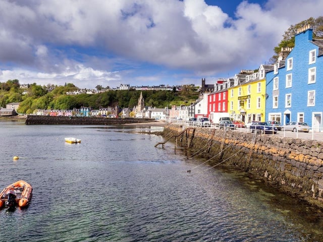Home to the pretty and colourful coastal town of Tobermory, the Isle of Mull has an area of 87,535 hectares. Popular with wildlife lovers, it's one of the best places in Scotland to see the likes otters, red and fallow deer, mountain hares, white tailed sea eagles and golden eagles.