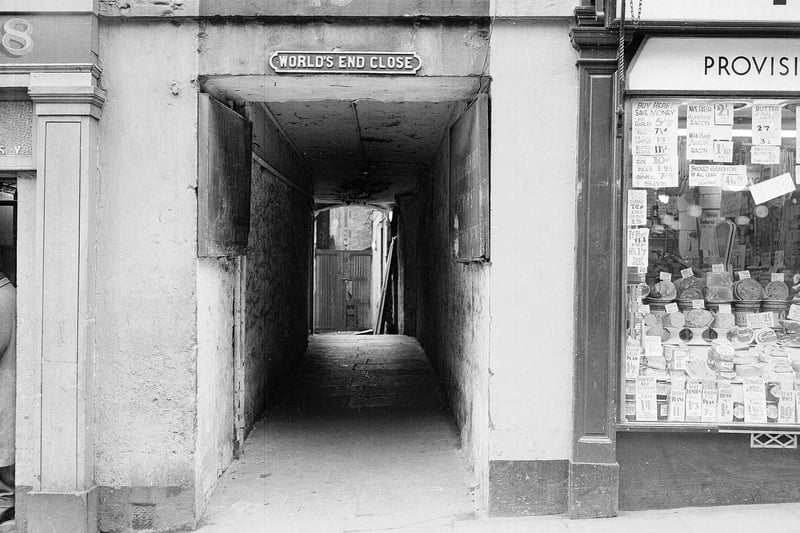 A lane on the Royal Mile, World's End Close was formerly called Swift’s Close. It earned its name when it became a gatehouse where people had to pay a toll to enter or leave the city. This meant that those that had no money were trapped in Edinburgh - with the close effectively being the end of their world.