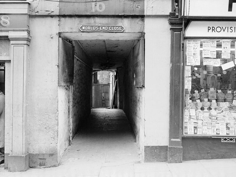 A lane on the Royal Mile, World's End Close was formerly called Swift’s Close. It earned its name when it became a gatehouse where people had to pay a toll to enter or leave the city. This meant that those that had no money were trapped in Edinburgh - with the close effectively being the end of their world.