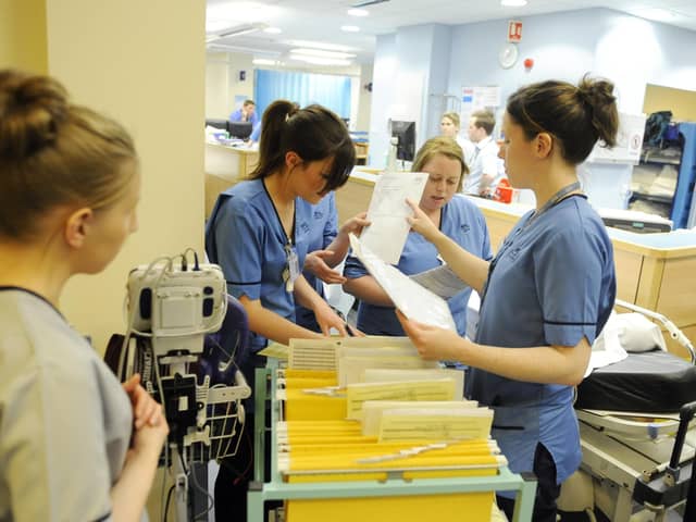 Nurses doing rounds at Edinburgh Royal Infirmary