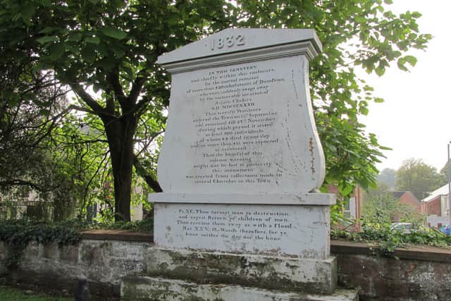 A monument to the entire town of Dumfries which suffered badly from Asiatic Cholera in 1832.