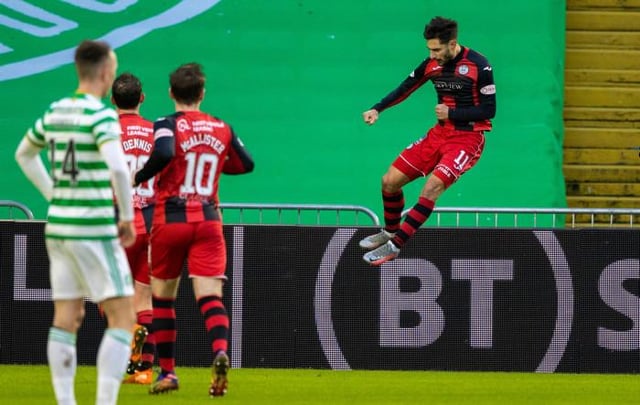 GLASGOW, SCOTLAND - JANUARY 30: St Mirren's
İlkay Durmuş (right) celebrates making it 2-1 during a Scottish Premiership match between Celtic and St Mirren at Celtic Park, on January 30, 2021, in Glasgow, Scotland. (Photo by Craig Williamson / SNS Group)