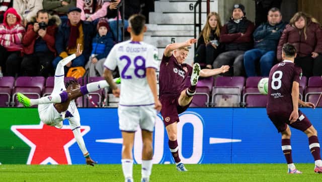 Christian Kouame scores acrobatically to double Fiorentina's advantage.