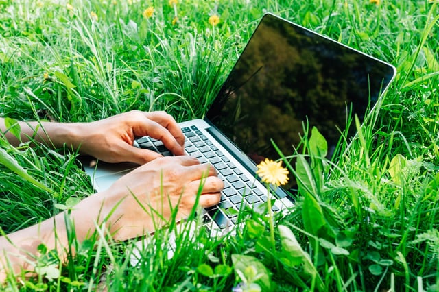 IT-related vacancies now account for one in seven UK job openings.
