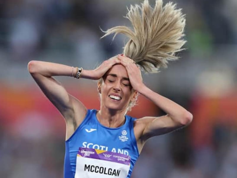 Eilish McColgan celebrated her first major gold win at the 2022 Birmingham Commonwealth Games. With an audience of 30,000 in the stadium, she won the gold medal in the 10,000m which is the same race that her mother (Liz) won gold for Scotland back in the 1986 and 1990 Commonwealth Games. McColgan also recorded a games’ record for the 10,000m as she finished in 30 mins 48.60 seconds.
