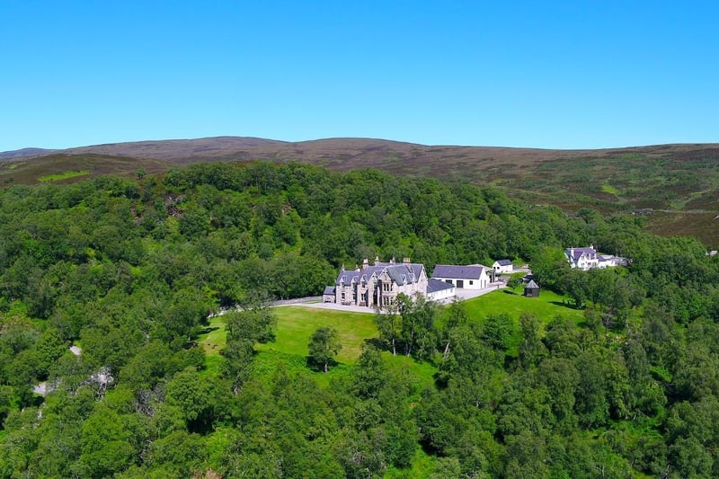 What is it? An elegant Victorian lodge built in 1877, and refurbished by Laura Ashley, which sleeps up to 14 with additional accommodation in its Eagle’s Crag and Ghillie’s Rest.