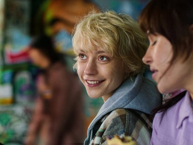 This brand new Netflix film has been ranked at a perfect 100% by Rotten Tomatoes reviewers and follows two high school pupils form an strong bond as they navigate the the tricky world of adolescence.