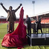 Sir Alex Ferguson unveils the statue during at Pittodrie, on February 25, 2022. (Photo by Mark Scates / SNS Group)