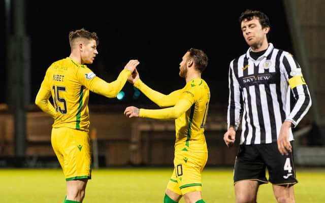 Martin Boyle (centre) celebrates with team-mate Kevin Nisbet afetr scoring from the penalty spot to give Hibs victory over St Mirren. Photo by Ross Parker / SNS Group