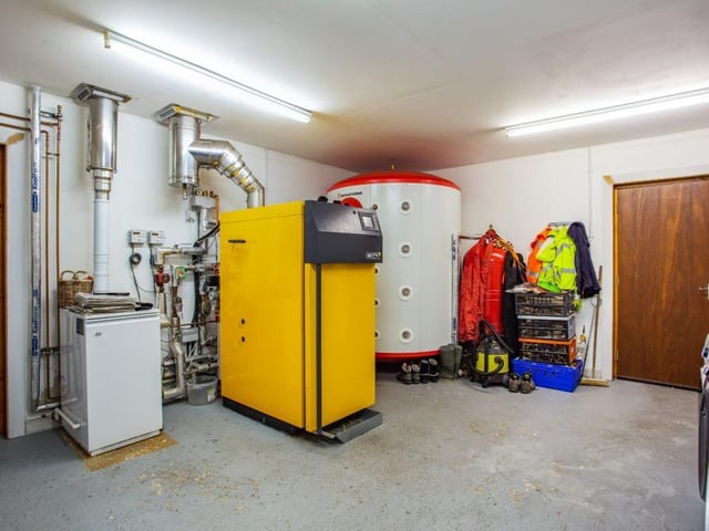 Boiler house / washing room.