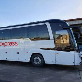 Bruce Coaches, based in Salsburgh, provides coaches for National Express routes from Glasgow and Edinburgh to Birmingham and London.