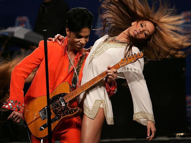 Much-missed rock royalty Prince treated the crowd at the Miami Convention Centre to a thrilling trip through his bulging back catalogue in 2007. The show, which saw him joined by the Florida A&M University Marching 100 Band, has been watched 52 million times on YouTube.