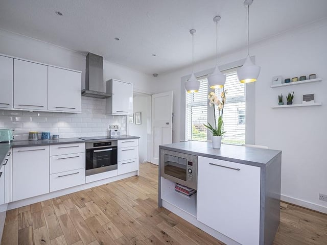 Grenville Drive, Cambuslang - kitchen.