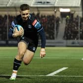 Kyle Rowe in action for Glasgow Warriors.