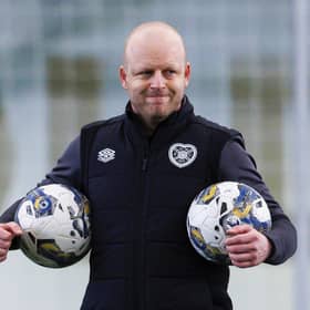 Hearts head coach Steven Naismith during a  training session at Oriam on Friday. (Photo by Mark Scates / SNS Group)