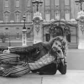 Billy Connolly in front of Buckingham Palace during a visit to London in July 1974 (Picture: Keystone/Hulton Archive/Getty Images)