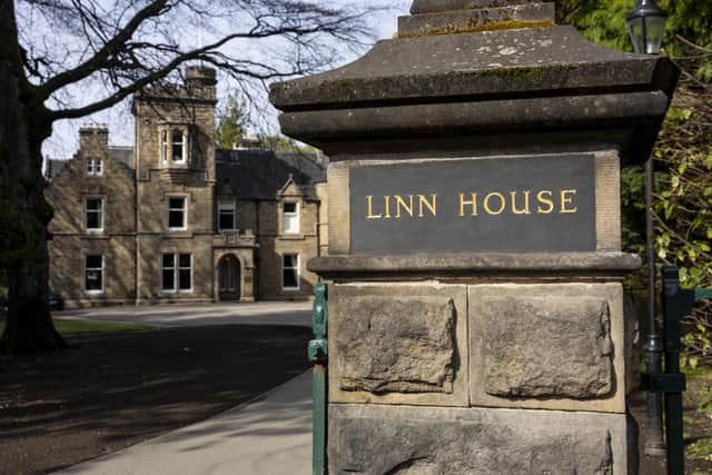 The Linn House sign