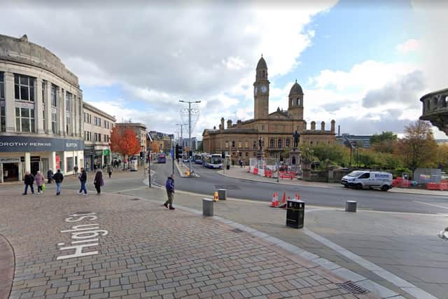 High Street, in Paisley, where the 14-year-old boy was robbed by three men picture: Google maps