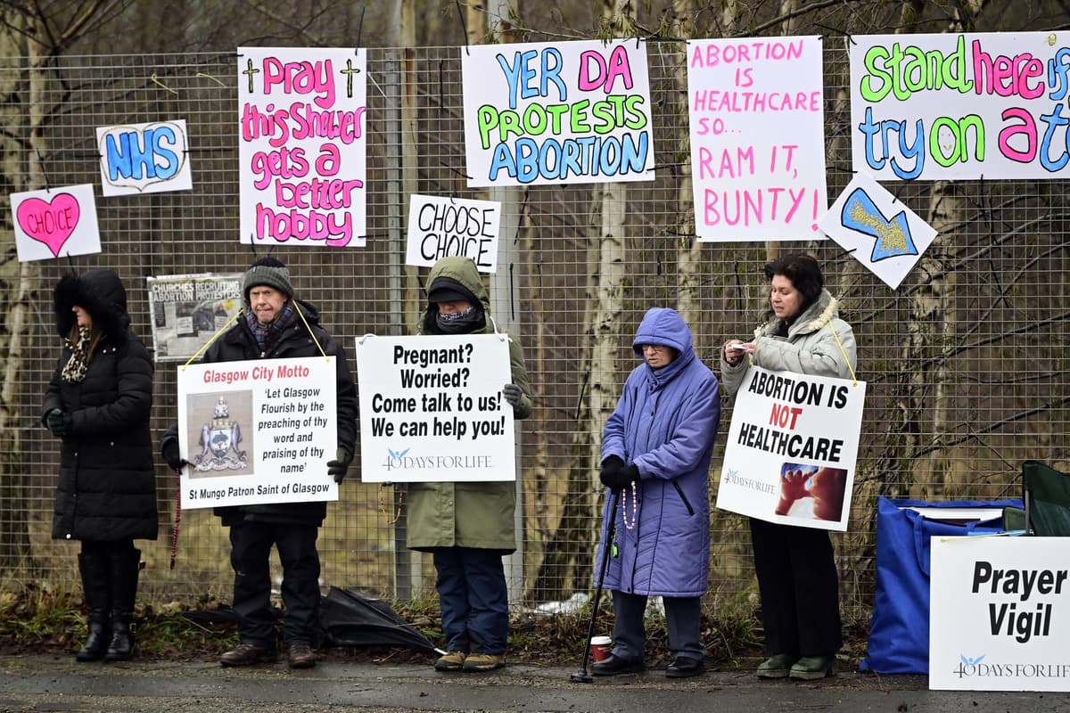 Patients feel 'intimidated' by anti-abortion protests, amid concerns non-sexual health services are being impacted