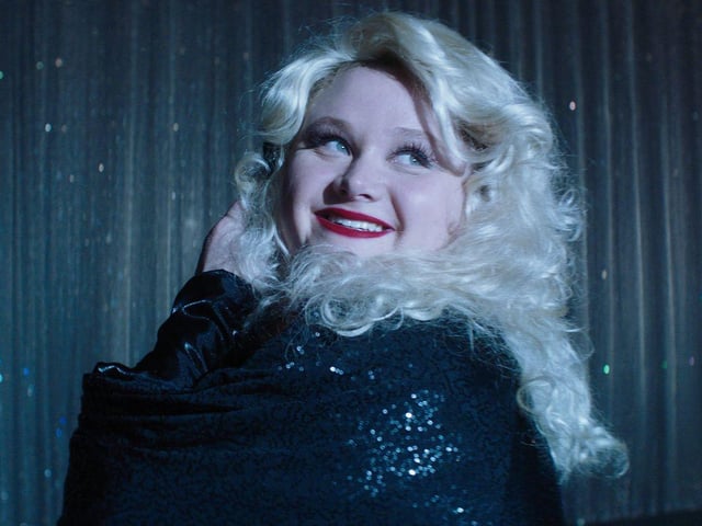 Dumplin stars Jennifer Aniston and Danielle McDonald as as 'plus-size', teenage daughter of a former beauty queen who signs up for her Mother's pageant as a means of protest. Rated at 87% on Rotten Tomatoes.