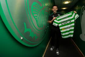 Greg Taylor has signed a new deal with Celtic.