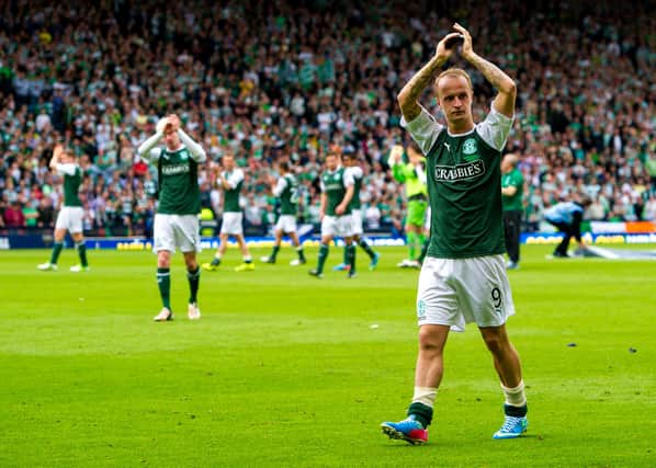 Leigh Griffiths, in his last Hibs game, applauds  fans at full time of the 2013 Scottish Cup final lost to future club Celtic. (Photo by Sammy Tuner/SNS Group)