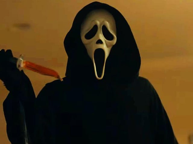 Another entry for Ghostface as Scream 2 shoots into our list. How do you top the opening to the original? Easy, show us the original opening again, but this time as a film-within-a-film and adhere to the original plan of killing off one of your biggest stars,  Jada Pinkett Smith, who is watching the movie in the cinema within the opening minutes of the movie. Bloody and brilliant.