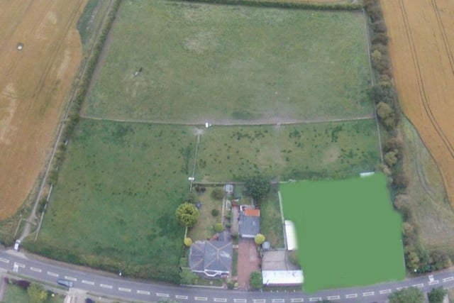 This property has three green belt paddocks totalling approximately 4 acres.