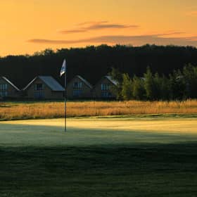 Sun sets on the lodges at Kilnwick Percy Resort and Golf Club. Image: Darwin Escapes