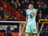 Hibs striker Mykola Kukharevych will be sidelined for a number of weeks by a knee injury.